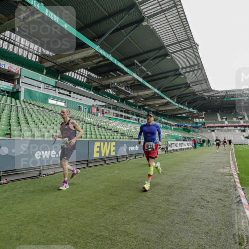 05.10.2025 - 20. swb-Marathon Bremen Michael Burmester http://msf.ph/oto/9230002 05.10.2025 12:45:29 Laufen im Stadion 109, 349, 649, 819, 852, 1055, 1146, 1307, 1631, 1790, 1883, 2666, 2719, 3197, 3218, 3327, 3342, 3807, 4358, 4571, 4786, 5132, 5588, 6150, 6302, 6996, 7028, 7440, 8747, 8828, 9130, 539, 642, 657, 819, 2013, 2188, 3150, 3219, 3251, 3982, 4358, 6633, 8169, 8351, 8382 meine-sportfotos.de