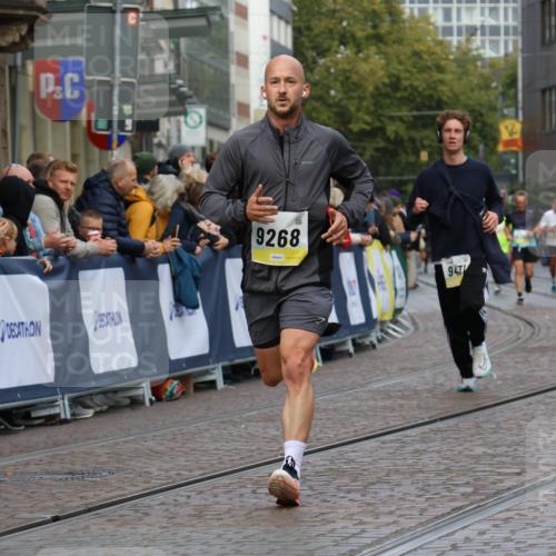 05.10.2025 - 20. swb-Marathon Bremen Strokosch-Dieckow http://msf.ph/oto/9230014 05.10.2025 10:51:39 Ziel 8333, 9259, 9268, 10436, 10584, 10716, 10918, 11484 meine-sportfotos.de