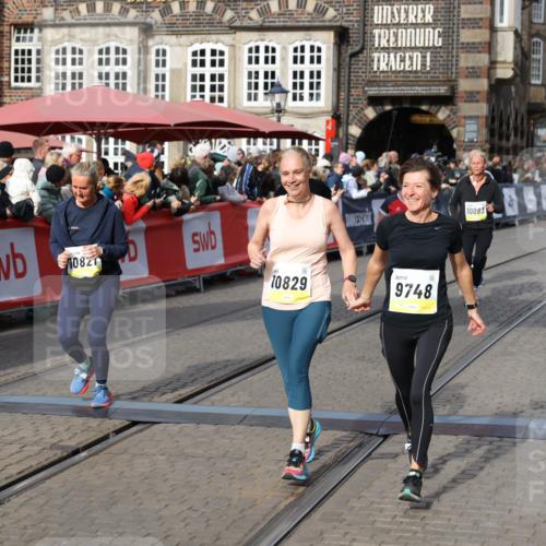 05.10.2025 - 20. swb-Marathon Bremen Yannick Fuchs http://msf.ph/oto/9230017 05.10.2025 11:02:27 Ziel 9748, 10093, 10130, 10194, 10821, 10829, 10982, 10983, 11340, 11386, 11646 meine-sportfotos.de