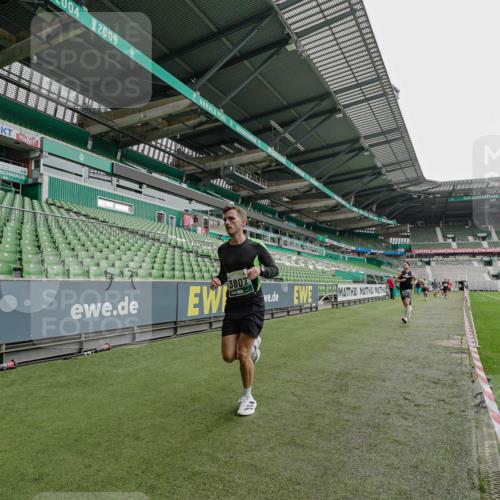 05.10.2025 - 20. swb-Marathon Bremen Michael Burmester http://msf.ph/oto/9230025 05.10.2025 12:45:35 Laufen im Stadion 109, 349, 649, 852, 943, 1055, 1091, 1146, 1307, 1790, 1883, 2545, 2666, 3197, 3218, 3327, 3807, 4571, 4786, 5132, 5588, 6150, 6302, 6996, 7028, 7440, 7526, 8747, 8828, 9130, 109, 642, 657, 819, 1631, 2013, 2188, 2719, 3219, 3251, 3342, 4358, 6302, 6633, 8169, 8351, 8382 meine-sportfotos.de