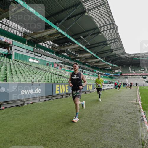 05.10.2025 - 20. swb-Marathon Bremen Michael Burmester http://msf.ph/oto/9230031 05.10.2025 12:45:38 Laufen im Stadion 349, 649, 852, 943, 1055, 1091, 1146, 1307, 1790, 1883, 2545, 2666, 3197, 3218, 3327, 3807, 4571, 4786, 5132, 5588, 6150, 6996, 7028, 7440, 7526, 8747, 8828, 9130, 109, 642, 819, 1631, 2013, 2188, 2719, 3251, 3342, 4358, 6302, 6633, 8169, 8351 meine-sportfotos.de