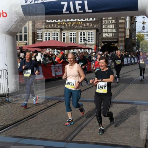 05.10.2025 - 20. swb-Marathon Bremen Yannick Fuchs http://msf.ph/oto/9230066 05.10.2025 11:02:28 Ziel 9748, 10093, 10130, 10194, 10821, 10829, 10982, 10983, 11340, 11386, 11646 meine-sportfotos.de