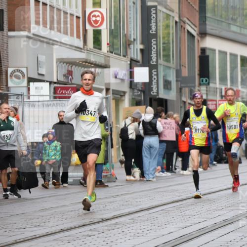 05.10.2025 - 20. swb-Marathon Bremen Strokosch-Dieckow http://msf.ph/oto/9230091 05.10.2025 10:37:23 Ziel 10347, 10501, 10775, 11176, 10347, 10501, 10775, 11176 meine-sportfotos.de