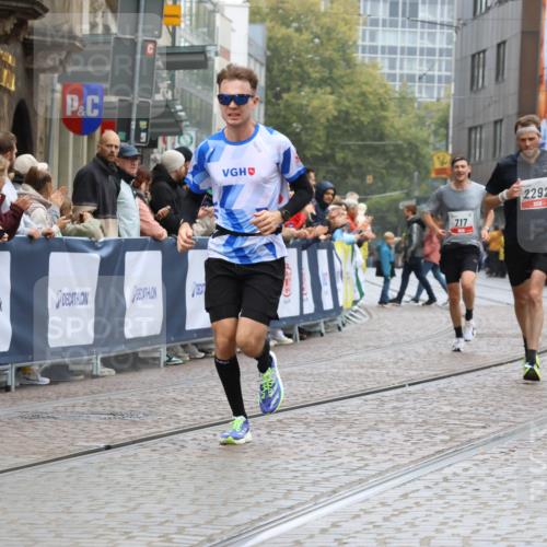 05.10.2025 - 20. swb-Marathon Bremen Strokosch-Dieckow http://msf.ph/oto/9230094 05.10.2025 12:28:50 Ziel 600, 717, 1113, 1948, 2159, 2292 meine-sportfotos.de