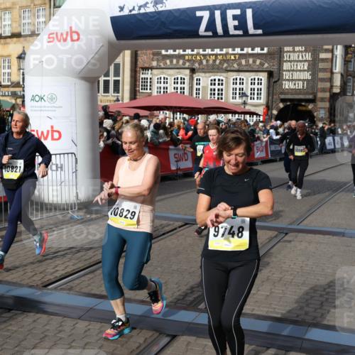 05.10.2025 - 20. swb-Marathon Bremen Yannick Fuchs http://msf.ph/oto/9230105 05.10.2025 11:02:29 Ziel 9748, 10093, 10130, 10194, 10821, 10829, 10982, 10983, 11340, 11386 meine-sportfotos.de