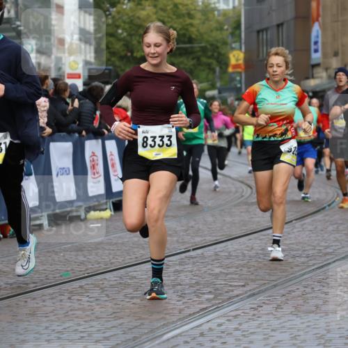 05.10.2025 - 20. swb-Marathon Bremen Strokosch-Dieckow http://msf.ph/oto/9230120 05.10.2025 10:51:42 Ziel 8333, 9004, 9259, 9268, 9506, 10436, 10716, 10968, 11361, 11484, 11689, 11696 meine-sportfotos.de