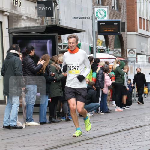 05.10.2025 - 20. swb-Marathon Bremen Strokosch-Dieckow http://msf.ph/oto/9230132 05.10.2025 10:37:26 Ziel 10347, 10501, 10775, 11176, 11465, 10347, 10501, 10775, 11176, 11465 meine-sportfotos.de