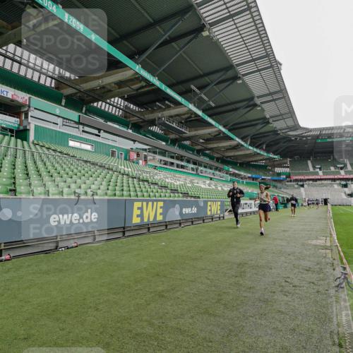 05.10.2025 - 20. swb-Marathon Bremen Michael Burmester http://msf.ph/oto/9230149 05.10.2025 12:46:27 Laufen im Stadion 256, 281, 609, 649, 852, 891, 943, 1091, 1246, 1307, 1521, 2163, 2228, 2276, 2545, 2585, 3054, 3084, 3381, 4274, 4617, 4758, 4848, 6849, 7028, 7526, 7583, 7675, 349, 3807, 4786, 5132, 5588, 6150, 7028, 7440 meine-sportfotos.de