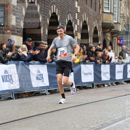 05.10.2025 - 20. swb-Marathon Bremen Strokosch-Dieckow http://msf.ph/oto/9230220 05.10.2025 12:28:56 Ziel 600, 717 meine-sportfotos.de