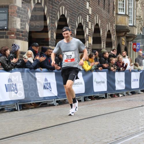05.10.2025 - 20. swb-Marathon Bremen Strokosch-Dieckow http://msf.ph/oto/9230245 05.10.2025 12:28:56 Ziel 600, 717 meine-sportfotos.de