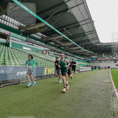 05.10.2025 - 20. swb-Marathon Bremen Michael Burmester http://msf.ph/oto/9230274 05.10.2025 12:46:58 Laufen im Stadion 223, 265, 391, 502, 505, 545, 609, 818, 862, 891, 1246, 1521, 1635, 2163, 2276, 2585, 2939, 3054, 3084, 3381, 4758, 4848, 4966, 4988, 6295, 6849, 7583, 7675, 256, 281, 2228, 4274, 4617, 6849 meine-sportfotos.de