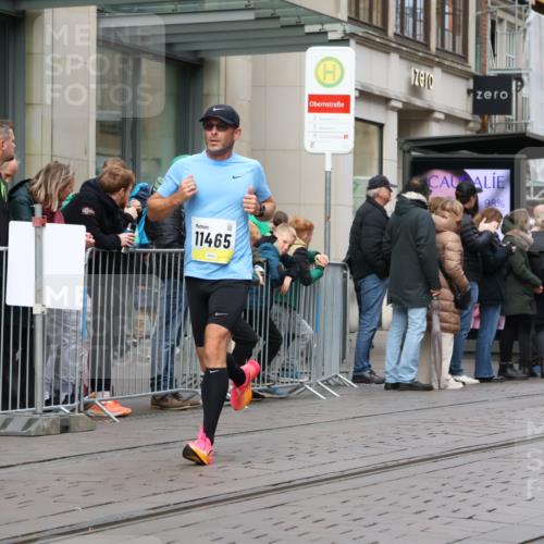 05.10.2025 - 20. swb-Marathon Bremen Strokosch-Dieckow http://msf.ph/oto/9230313 05.10.2025 10:37:44 Ziel 9755, 11328, 11465, 9755, 11328, 11465 meine-sportfotos.de
