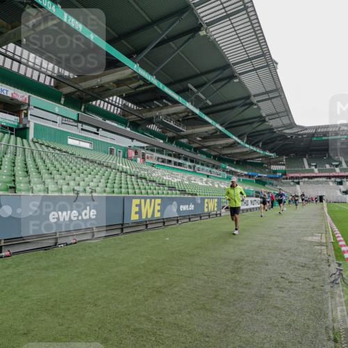 05.10.2025 - 20. swb-Marathon Bremen Michael Burmester http://msf.ph/oto/9230354 05.10.2025 12:47:26 Laufen im Stadion 223, 265, 344, 346, 391, 442, 502, 505, 545, 564, 656, 770, 818, 862, 1205, 1521, 1635, 2472, 2482, 2613, 2656, 2872, 2939, 3061, 4215, 4255, 4291, 4313, 4848, 4966, 4988, 5656, 5831, 6295, 7070, 7170, 7176, 7492, 7583, 8013, 609, 891, 1246, 3054, 3084, 4758, 4848 meine-sportfotos.de
