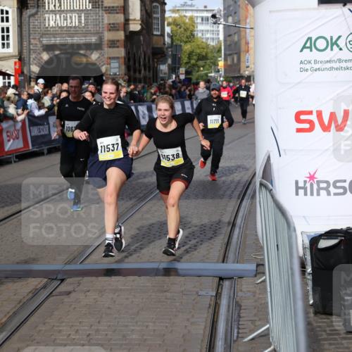 05.10.2025 - 20. swb-Marathon Bremen Yannick Fuchs http://msf.ph/oto/9230369 05.10.2025 11:02:36 Ziel 9468, 9647, 9707, 9802, 9839, 10093, 10194, 10615, 10982, 10983, 11110, 11537, 11538, 11711 meine-sportfotos.de