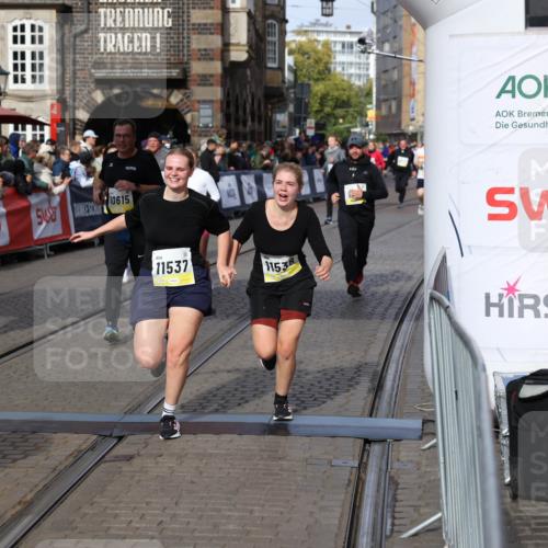05.10.2025 - 20. swb-Marathon Bremen Yannick Fuchs http://msf.ph/oto/9230396 05.10.2025 11:02:36 Ziel 9468, 9647, 9707, 9802, 9839, 10093, 10194, 10615, 10982, 10983, 11110, 11537, 11538, 11711 meine-sportfotos.de