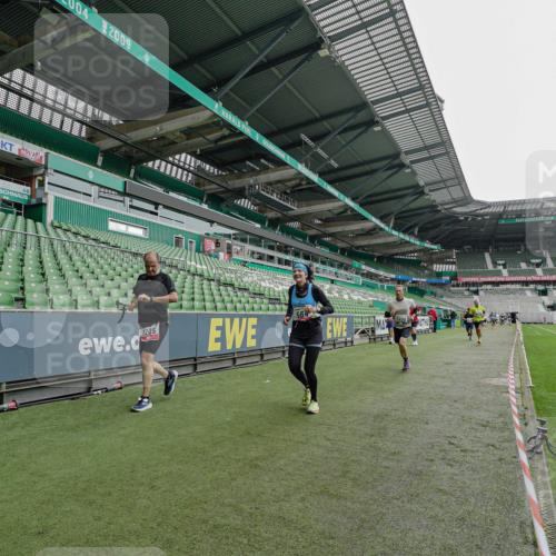05.10.2025 - 20. swb-Marathon Bremen Michael Burmester http://msf.ph/oto/9230425 05.10.2025 12:47:43 Laufen im Stadion 265, 344, 346, 391, 442, 505, 564, 656, 770, 1205, 1526, 1635, 1642, 1646, 2360, 2472, 2482, 2613, 2643, 2656, 2872, 2939, 3061, 4215, 4255, 4291, 4313, 4966, 4988, 5656, 5831, 5918, 6804, 7070, 7170, 7176, 7492, 7900, 8013, 223, 502, 545, 609, 818, 862, 1521, 4848, 6295, 7583 meine-sportfotos.de