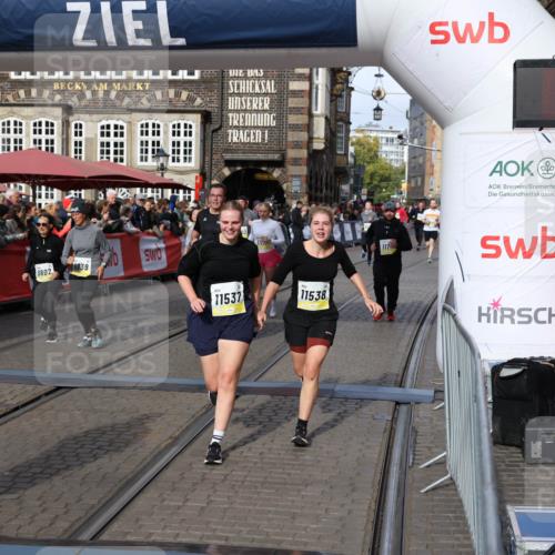 05.10.2025 - 20. swb-Marathon Bremen Yannick Fuchs http://msf.ph/oto/9230429 05.10.2025 11:02:37 Ziel 9468, 9647, 9707, 9802, 9839, 10033, 10093, 10615, 10982, 10983, 11110, 11537, 11538, 11711 meine-sportfotos.de