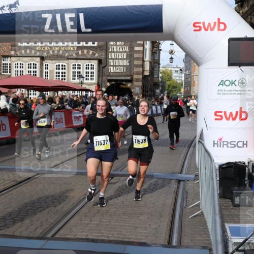 05.10.2025 - 20. swb-Marathon Bremen Yannick Fuchs http://msf.ph/oto/9230451 05.10.2025 11:02:37 Ziel 9468, 9647, 9707, 9802, 9839, 10033, 10093, 10615, 10982, 10983, 11110, 11537, 11538, 11711 meine-sportfotos.de