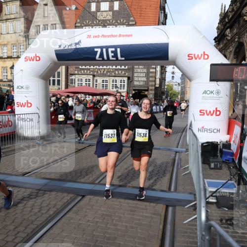 05.10.2025 - 20. swb-Marathon Bremen Yannick Fuchs http://msf.ph/oto/9230503 05.10.2025 11:02:37 Ziel 9468, 9647, 9707, 9802, 9839, 10033, 10093, 10615, 10982, 10983, 11110, 11537, 11538, 11711 meine-sportfotos.de