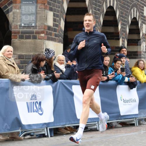 05.10.2025 - 20. swb-Marathon Bremen Strokosch-Dieckow http://msf.ph/oto/9230527 05.10.2025 12:29:20 Ziel 529 meine-sportfotos.de