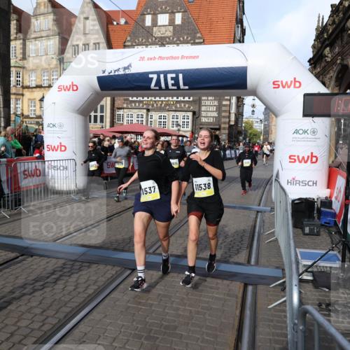 05.10.2025 - 20. swb-Marathon Bremen Yannick Fuchs http://msf.ph/oto/9230532 05.10.2025 11:02:38 Ziel 9468, 9647, 9707, 9802, 9839, 10033, 10595, 10598, 10615, 11110, 11160, 11537, 11538, 11711 meine-sportfotos.de
