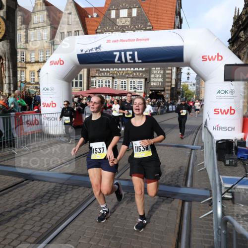 05.10.2025 - 20. swb-Marathon Bremen Yannick Fuchs http://msf.ph/oto/9230562 05.10.2025 11:02:38 Ziel 9468, 9647, 9707, 9802, 9839, 10033, 10595, 10598, 10615, 11110, 11160, 11537, 11538, 11711 meine-sportfotos.de