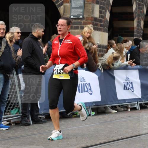 05.10.2025 - 20. swb-Marathon Bremen Strokosch-Dieckow http://msf.ph/oto/9230598 05.10.2025 10:52:03 Ziel 9196, 9226, 9939, 10240, 10438, 10727, 10977, 11273, 11641 meine-sportfotos.de