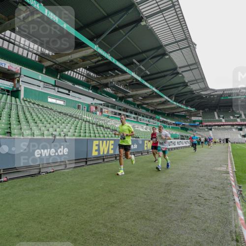 05.10.2025 - 20. swb-Marathon Bremen Michael Burmester http://msf.ph/oto/9230642 05.10.2025 12:48:28 Laufen im Stadion 492, 1370, 1526, 1607, 1625, 1646, 1724, 2241, 2360, 2643, 2974, 3320, 3324, 3768, 3819, 4353, 5103, 5264, 5599, 5786, 5918, 6251, 6463, 6632, 6804, 7735, 7831, 7900, 8244, 8507, 8687, 8729, 8897, 8923, 8932, 344, 346, 564, 656, 1205, 1642, 2472, 2482, 2613, 2656, 2872, 3061, 4215, 4255, 4291, 4313, 5656, 7070, 7176, 7492 meine-sportfotos.de