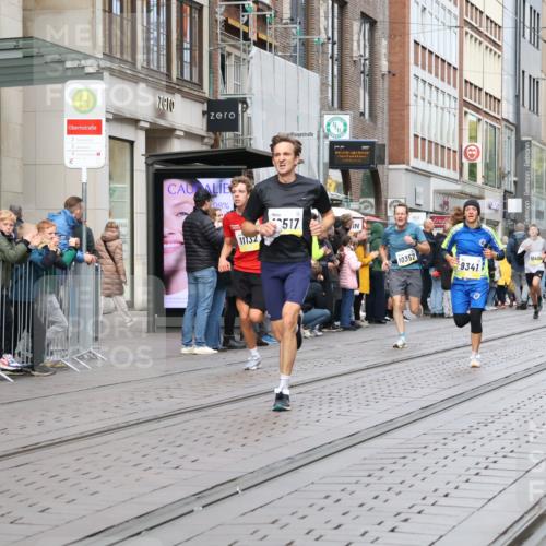 05.10.2025 - 20. swb-Marathon Bremen Strokosch-Dieckow http://msf.ph/oto/9230688 05.10.2025 10:38:33 Ziel 9341, 9403, 10352, 10409, 10517, 10847, 10862, 10967, 11132, 11594, 9341, 9403, 10352, 10409, 10517, 10847, 10862, 10967, 11132, 11594 meine-sportfotos.de