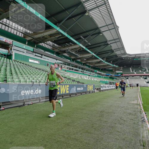 05.10.2025 - 20. swb-Marathon Bremen Michael Burmester http://msf.ph/oto/9230720 05.10.2025 12:48:40 Laufen im Stadion 492, 1195, 1370, 1607, 1625, 1724, 2241, 2643, 2974, 3320, 3324, 3768, 3819, 4353, 5103, 5264, 5599, 5786, 5918, 6171, 6251, 6463, 6632, 7735, 7831, 7904, 8244, 8507, 8630, 8687, 8729, 8897, 8923, 8932, 9114, 564, 1526, 1642, 1646, 2360, 2656, 6804, 7176, 7492, 7900 meine-sportfotos.de