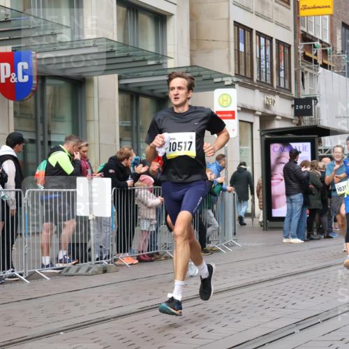 05.10.2025 - 20. swb-Marathon Bremen Strokosch-Dieckow http://msf.ph/oto/9230726 05.10.2025 10:38:34 Ziel 9341, 9403, 10352, 10409, 10517, 10847, 10862, 10967, 11132, 11594, 9341, 9403, 10352, 10409, 10517, 10847, 10862, 10967, 11132, 11594 meine-sportfotos.de