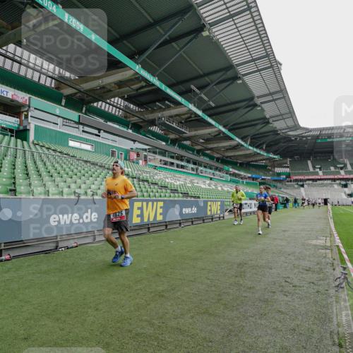 05.10.2025 - 20. swb-Marathon Bremen Michael Burmester http://msf.ph/oto/9230739 05.10.2025 12:48:48 Laufen im Stadion 492, 1195, 1370, 1625, 1654, 1724, 2119, 2241, 2974, 2990, 3320, 3324, 3768, 3819, 4353, 4385, 5103, 5264, 5599, 5786, 6171, 6251, 6463, 6632, 7831, 7904, 8244, 8507, 8630, 8687, 8729, 8897, 8923, 8932, 9114, 1526, 1607, 1646, 2360, 2643, 5918, 6804, 7735, 7900 meine-sportfotos.de