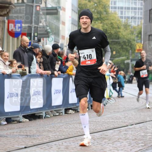 05.10.2025 - 20. swb-Marathon Bremen Strokosch-Dieckow http://msf.ph/oto/9230776 05.10.2025 12:29:39 Ziel 410 meine-sportfotos.de