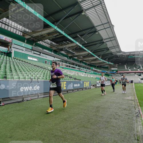 05.10.2025 - 20. swb-Marathon Bremen Michael Burmester http://msf.ph/oto/9230796 05.10.2025 12:49:02 Laufen im Stadion 492, 1195, 1257, 1625, 1654, 1724, 1727, 2119, 2594, 2974, 2988, 2990, 3124, 3320, 3324, 3819, 4385, 5103, 5599, 5786, 6171, 6251, 6463, 6619, 6632, 6877, 7904, 8216, 8244, 8507, 8630, 8687, 8897, 8923, 8932, 9114, 1370, 1607, 2241, 2643, 3768, 4353, 5264, 5918, 7735, 7831, 8729, 8932 meine-sportfotos.de