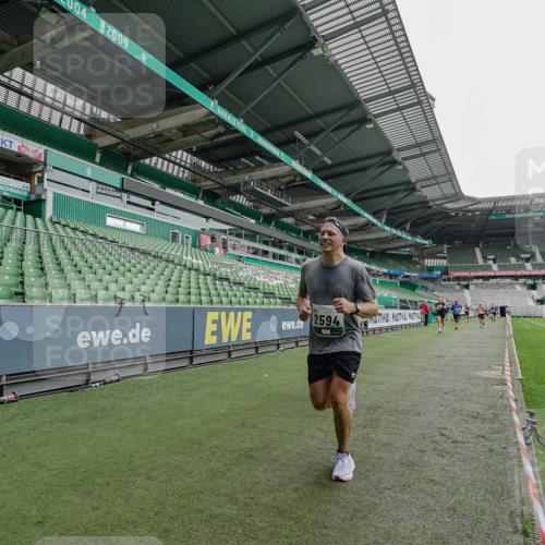 05.10.2025 - 20. swb-Marathon Bremen Michael Burmester http://msf.ph/oto/9230815 05.10.2025 12:49:05 Laufen im Stadion 492, 1195, 1257, 1535, 1625, 1654, 1724, 1727, 2044, 2119, 2594, 2974, 2988, 2990, 3124, 3320, 3819, 4385, 5103, 5599, 5786, 6171, 6251, 6463, 6619, 6632, 6877, 7904, 8216, 8244, 8507, 8630, 8687, 8897, 8923, 9114, 1370, 1607, 2241, 3324, 3768, 4353, 5264, 7831, 8729, 8932 meine-sportfotos.de