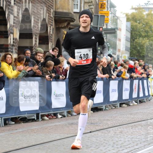 05.10.2025 - 20. swb-Marathon Bremen Strokosch-Dieckow http://msf.ph/oto/9230887 05.10.2025 12:29:40 Ziel 410 meine-sportfotos.de