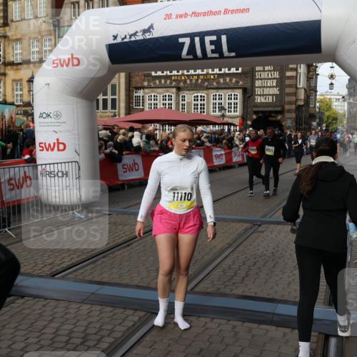 05.10.2025 - 20. swb-Marathon Bremen Yannick Fuchs http://msf.ph/oto/9230915 05.10.2025 11:02:45 Ziel 9468, 9647, 9841, 10033, 10510, 10595, 10598, 10825, 10826, 11110, 11160, 11711 meine-sportfotos.de