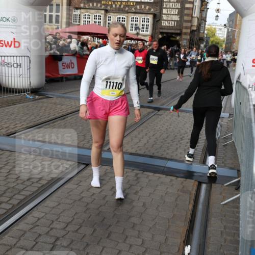 05.10.2025 - 20. swb-Marathon Bremen Yannick Fuchs http://msf.ph/oto/9230946 05.10.2025 11:02:45 Ziel 9468, 9647, 9841, 10033, 10510, 10595, 10598, 10825, 10826, 11110, 11160, 11711 meine-sportfotos.de