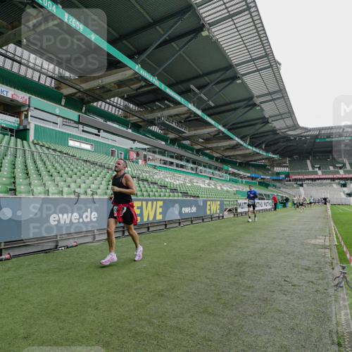 05.10.2025 - 20. swb-Marathon Bremen Michael Burmester http://msf.ph/oto/9230971 05.10.2025 12:49:34 Laufen im Stadion 150, 187, 270, 424, 1195, 1257, 1535, 1609, 1654, 1727, 1876, 1904, 2044, 2119, 2356, 2594, 2988, 2990, 3124, 3544, 3738, 3885, 3960, 4006, 4385, 4438, 4870, 5894, 6431, 6619, 6805, 6877, 7647, 7987, 8216, 8401, 8536, 8630, 9114, 9118, 492, 1625, 3320, 5599, 6171, 6463, 6632, 7904, 8507, 8687, 8897 meine-sportfotos.de