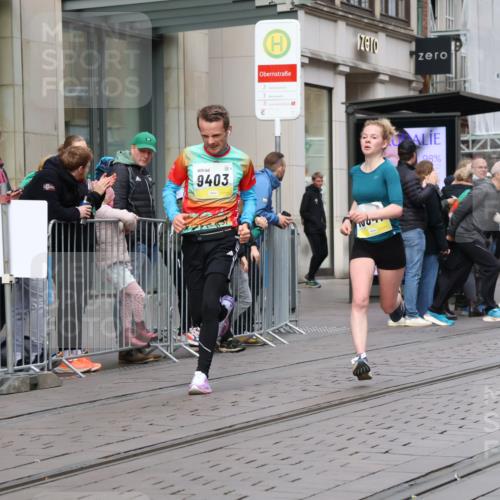 05.10.2025 - 20. swb-Marathon Bremen Strokosch-Dieckow http://msf.ph/oto/9230984 05.10.2025 10:38:53 Ziel 7111, 9239, 9403, 9863, 10847, 10908, 11067, 11343, 11594, 7111, 9239, 9403, 9863, 10847, 10908, 11067, 11343, 11594 meine-sportfotos.de