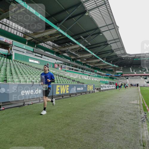 05.10.2025 - 20. swb-Marathon Bremen Michael Burmester http://msf.ph/oto/9230989 05.10.2025 12:49:37 Laufen im Stadion 150, 187, 217, 270, 287, 424, 1257, 1535, 1609, 1654, 1727, 1876, 1904, 2044, 2119, 2356, 2594, 2988, 2990, 3124, 3544, 3738, 3885, 3960, 4006, 4385, 4438, 4870, 5894, 6431, 6619, 6805, 6877, 7647, 7987, 8216, 8401, 8536, 8630, 9114, 9118, 1195, 1625, 3320, 5599, 6171, 6463, 6632, 7904, 8507, 8687, 8897 meine-sportfotos.de