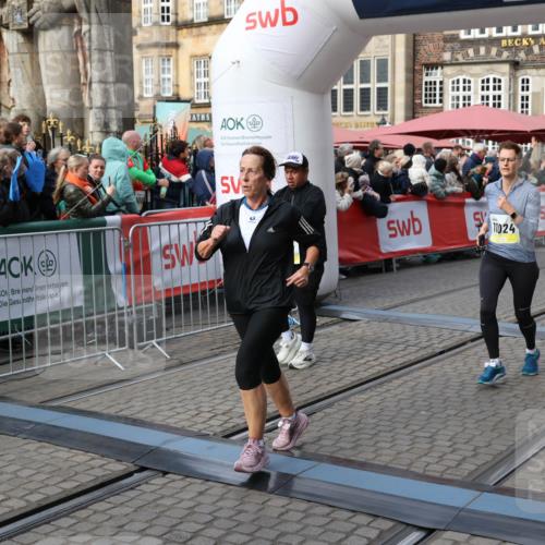 05.10.2025 - 20. swb-Marathon Bremen Yannick Fuchs http://msf.ph/oto/9230998 05.10.2025 11:02:50 Ziel 9331, 9360, 9516, 9841, 10510, 10530, 10803, 10804, 10825, 10826, 11024 meine-sportfotos.de