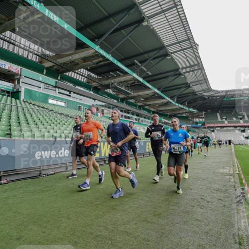 05.10.2025 - 20. swb-Marathon Bremen Michael Burmester http://msf.ph/oto/9231256 05.10.2025 12:50:22 Laufen im Stadion 122, 217, 287, 511, 679, 688, 736, 745, 845, 906, 939, 1025, 1033, 1044, 1166, 1359, 1388, 1707, 2381, 2721, 3228, 3259, 3291, 3353, 3885, 4006, 4318, 4366, 4367, 4438, 4870, 4938, 4962, 5118, 5184, 5389, 5418, 5564, 5873, 5894, 6214, 6216, 6281, 6681, 6717, 7493, 7826, 7963, 8401, 8536, 8873, 8907, 9118, 150, 187, 270, 424, 1257, 1535, 1609, 1876, 1904, 2044, 2356, 3544, 3738, 3960, 4438, 6431, 6805, 7647, 7987 meine-sportfotos.de