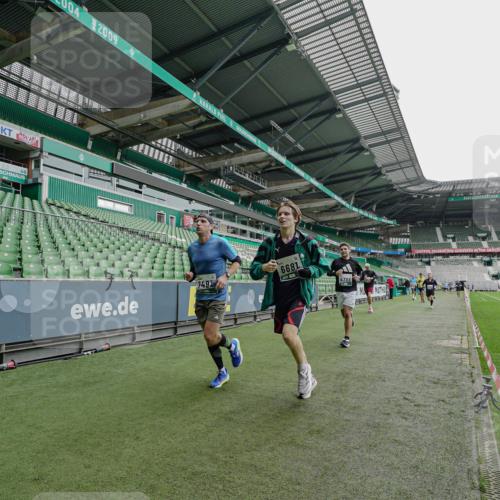 05.10.2025 - 20. swb-Marathon Bremen Michael Burmester http://msf.ph/oto/9231280 05.10.2025 12:50:26 Laufen im Stadion 122, 217, 287, 511, 679, 688, 736, 745, 845, 906, 939, 1025, 1033, 1044, 1166, 1359, 1388, 1450, 1707, 2381, 2721, 3228, 3259, 3291, 3353, 3885, 4006, 4318, 4366, 4367, 4870, 4938, 4962, 5118, 5184, 5389, 5418, 5564, 5873, 5894, 6214, 6216, 6252, 6281, 6681, 6717, 7493, 7826, 7963, 8401, 8536, 8873, 8907, 9118, 150, 187, 270, 424, 1609, 1876, 1904, 2356, 3544, 3738, 3960, 4438, 6431, 6805, 7647, 7987 meine-sportfotos.de
