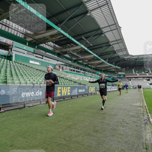 05.10.2025 - 20. swb-Marathon Bremen Michael Burmester http://msf.ph/oto/9231300 05.10.2025 12:50:30 Laufen im Stadion 122, 217, 287, 511, 679, 688, 736, 745, 845, 906, 939, 1025, 1033, 1044, 1166, 1359, 1388, 1450, 1707, 2381, 2721, 3228, 3259, 3291, 3353, 3885, 4006, 4318, 4366, 4367, 4938, 4962, 5118, 5184, 5389, 5418, 5564, 5873, 5894, 6214, 6216, 6252, 6281, 6681, 6717, 7493, 7826, 7963, 8401, 8536, 8873, 8907, 8995, 9118, 150, 187, 270, 424, 1876, 1904, 2356, 3738, 4438, 4870, 6805, 7647, 7987 meine-sportfotos.de