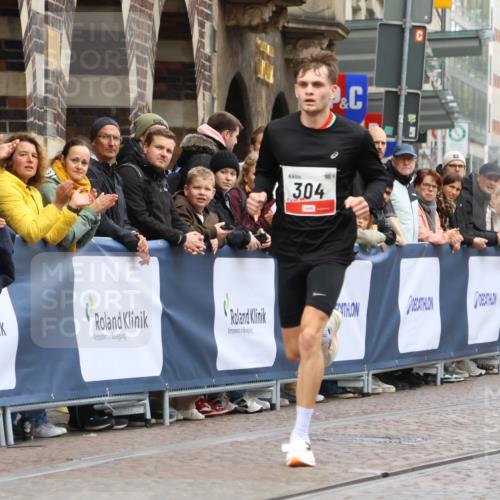05.10.2025 - 20. swb-Marathon Bremen Strokosch-Dieckow http://msf.ph/oto/9231372 05.10.2025 12:30:21 Ziel 304 meine-sportfotos.de