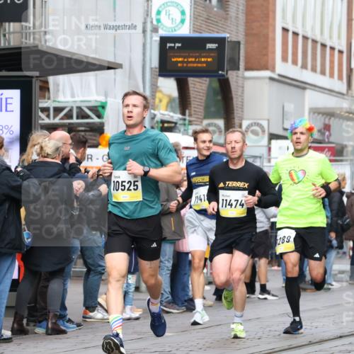 05.10.2025 - 20. swb-Marathon Bremen Strokosch-Dieckow http://msf.ph/oto/9231375 05.10.2025 10:39:20 Ziel 9289, 9671, 9922, 10052, 10171, 10175, 10176, 10525, 10753, 11335, 11349, 11418, 11474, 9289, 9671, 9922, 10052, 10171, 10175, 10176, 10525, 10753, 11335, 11349, 11418, 11474 meine-sportfotos.de