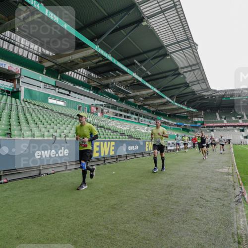 05.10.2025 - 20. swb-Marathon Bremen Michael Burmester http://msf.ph/oto/9231409 05.10.2025 12:50:50 Laufen im Stadion 122, 334, 601, 679, 688, 736, 745, 906, 1025, 1033, 1037, 1044, 1166, 1359, 1450, 1689, 1909, 2059, 2381, 2721, 3228, 3267, 3291, 3419, 3608, 3661, 4032, 4104, 4318, 4366, 4938, 4962, 5184, 5389, 5418, 5551, 5564, 5817, 5838, 5873, 6216, 6252, 6401, 6477, 6681, 6717, 7493, 7826, 7963, 8083, 8907, 8995, 217, 287, 511, 845, 939, 1388, 1707, 3259, 3353, 3885, 4006, 4318, 4367, 5118, 5894, 6214, 6216, 6281, 8401, 8536, 8873, 9118 meine-sportfotos.de