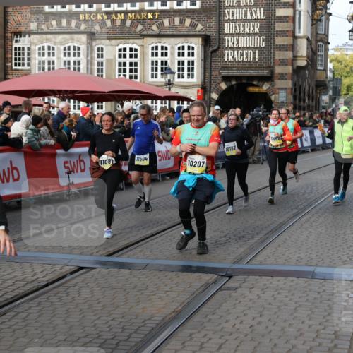 05.10.2025 - 20. swb-Marathon Bremen Yannick Fuchs http://msf.ph/oto/9231419 05.10.2025 11:02:58 Ziel 9331, 9360, 9516, 9846, 10129, 10167, 10207, 10530, 10656, 10734, 10803, 10804, 10940, 11087, 11193, 11504, 11576, 11667, 11668 meine-sportfotos.de