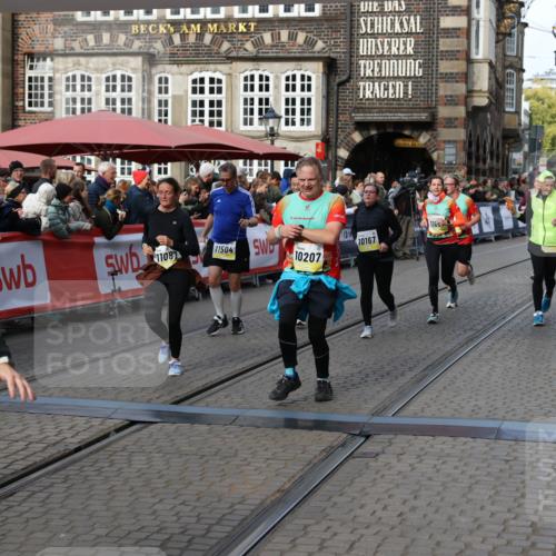 05.10.2025 - 20. swb-Marathon Bremen Yannick Fuchs http://msf.ph/oto/9231427 05.10.2025 11:02:58 Ziel 9331, 9360, 9516, 9846, 10129, 10167, 10207, 10530, 10656, 10734, 10803, 10804, 10940, 11087, 11193, 11504, 11576, 11667, 11668 meine-sportfotos.de
